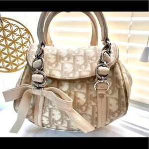 CHRISTIAN DIOR 
Monogram Mini Bag Rose